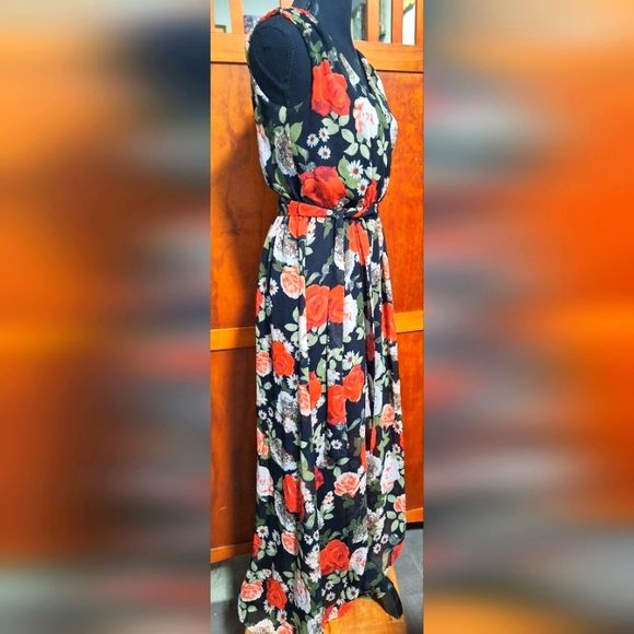 DISNEY Beauty and the Beast women's long dress with vibrant floral print. Size M - Picture 2 of 8